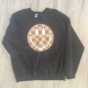XL Smiley Gildan Crewneck